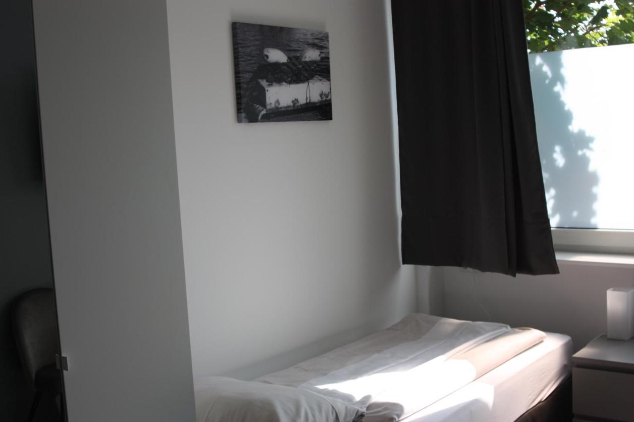 Single Room with Private Bathroom,1420891800:JPEG